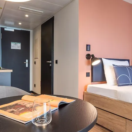 The Base Hotel 3*