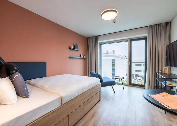 Szálloda The Base 3*