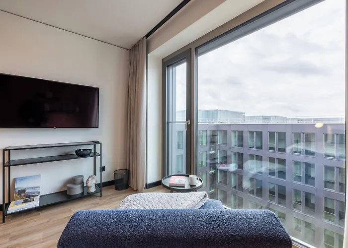 Szálloda The Base 3*