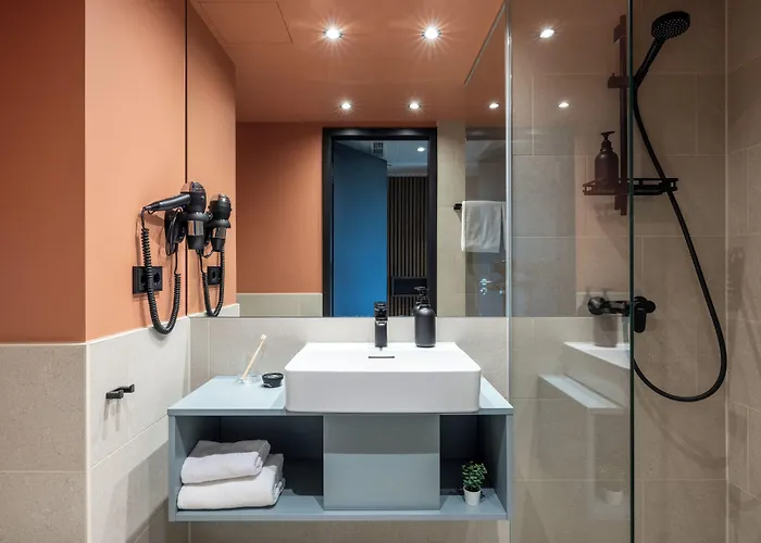 The Base 3* München