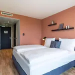 Hotel The Base